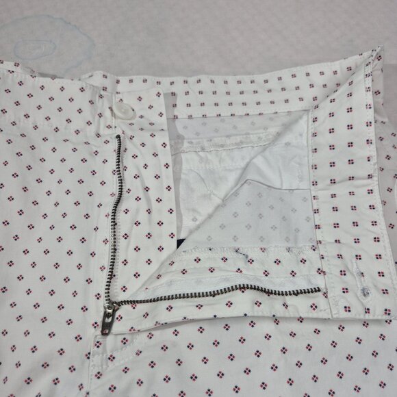 Roundtree & Yorke Men's Shorts Size 40 Casuals White Flat Front Chino (54) - Picture 12 of 13